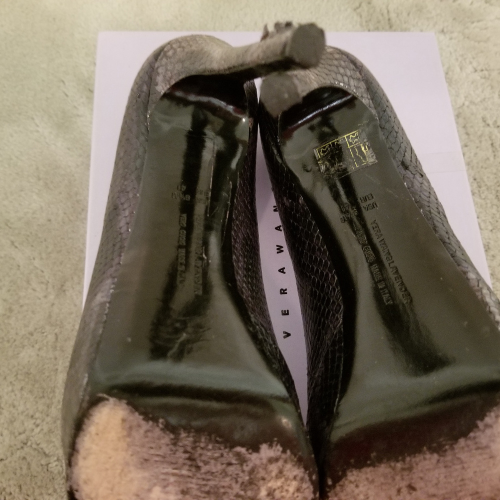 Vera Wang Lavender Python Snake Pump 41 - image 4